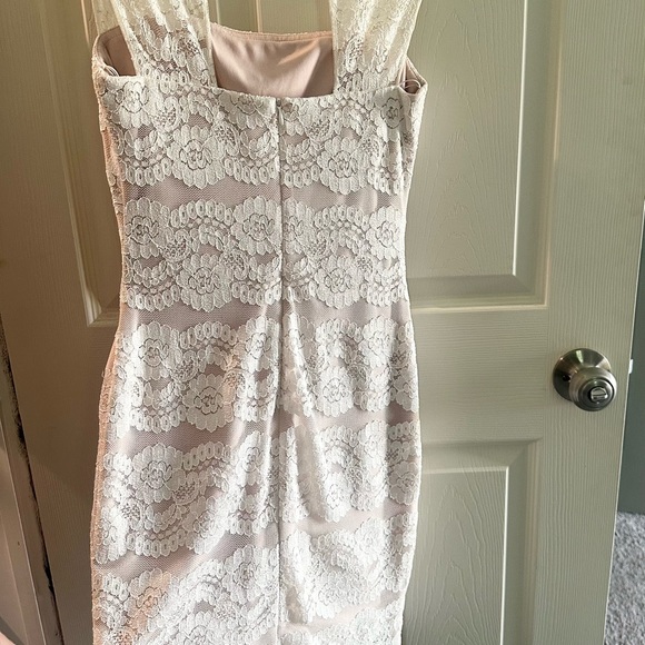 Nightway Formal Ivory Lace and Blush Dress sz 2 - Picture 2 of 4